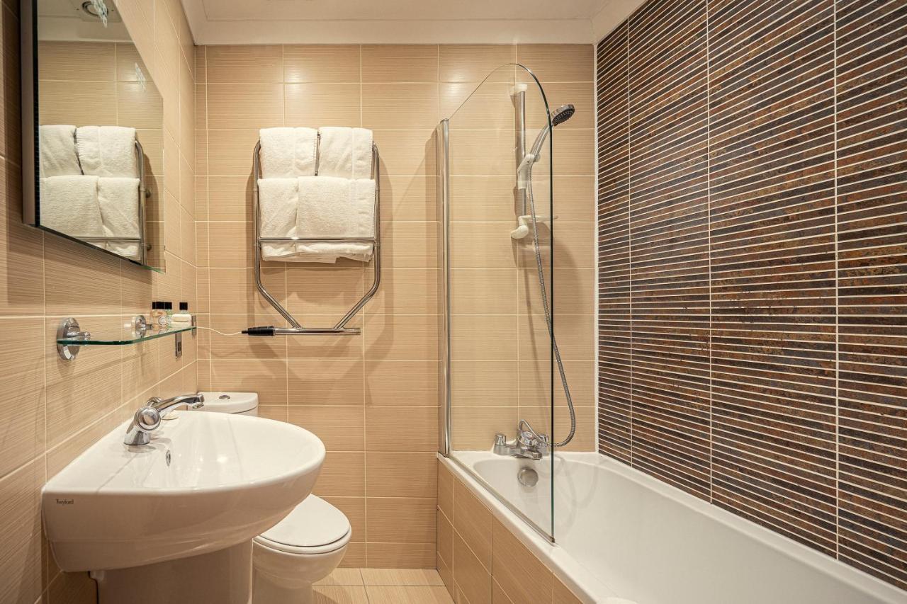 The Revere Hotel Saint Helier Bagian luar foto
