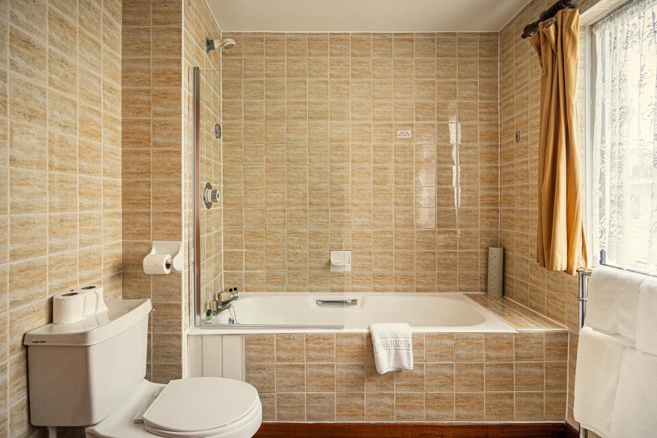 The Revere Hotel Saint Helier Bagian luar foto