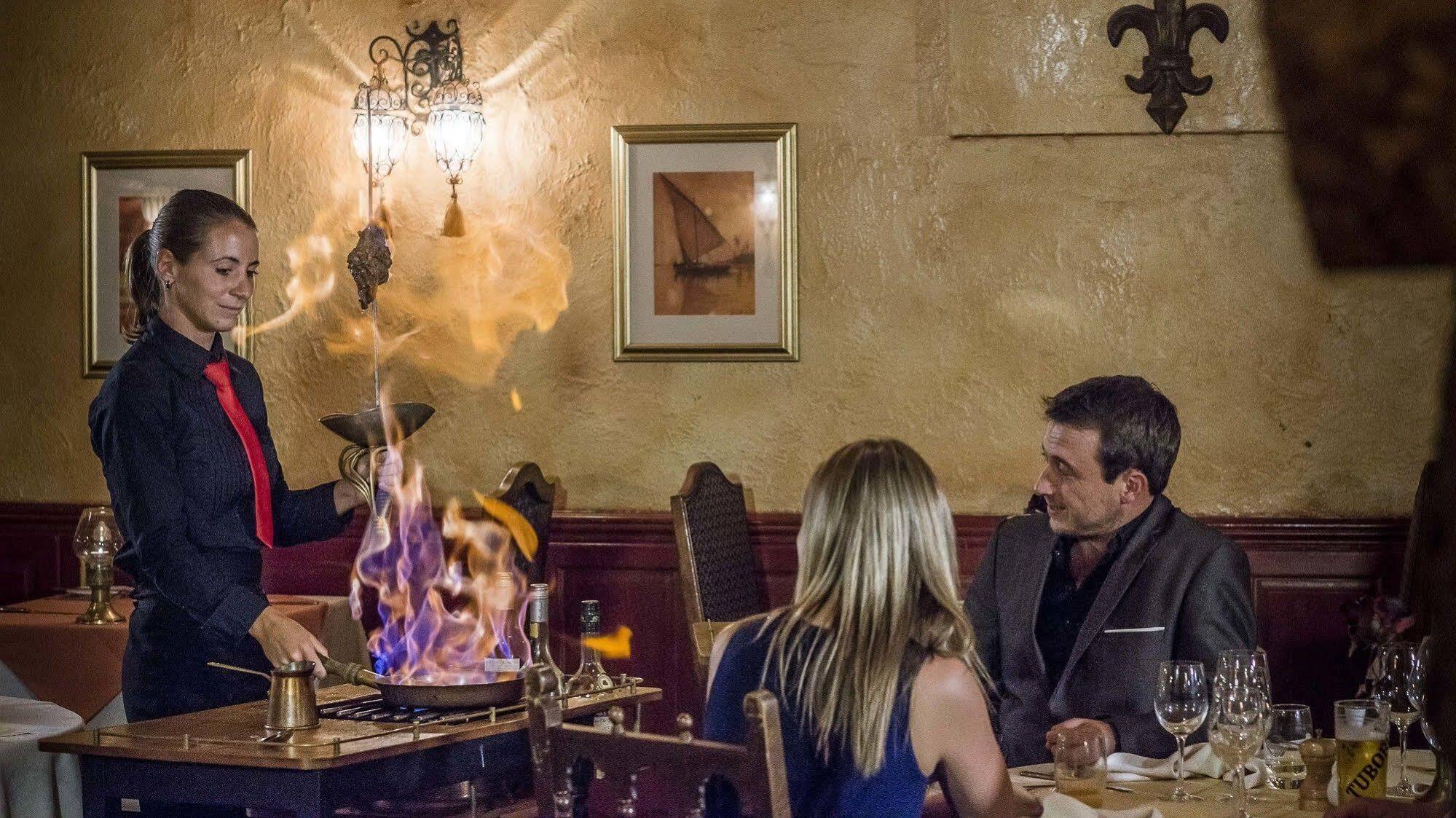 The Revere Hotel Saint Helier Bagian luar foto